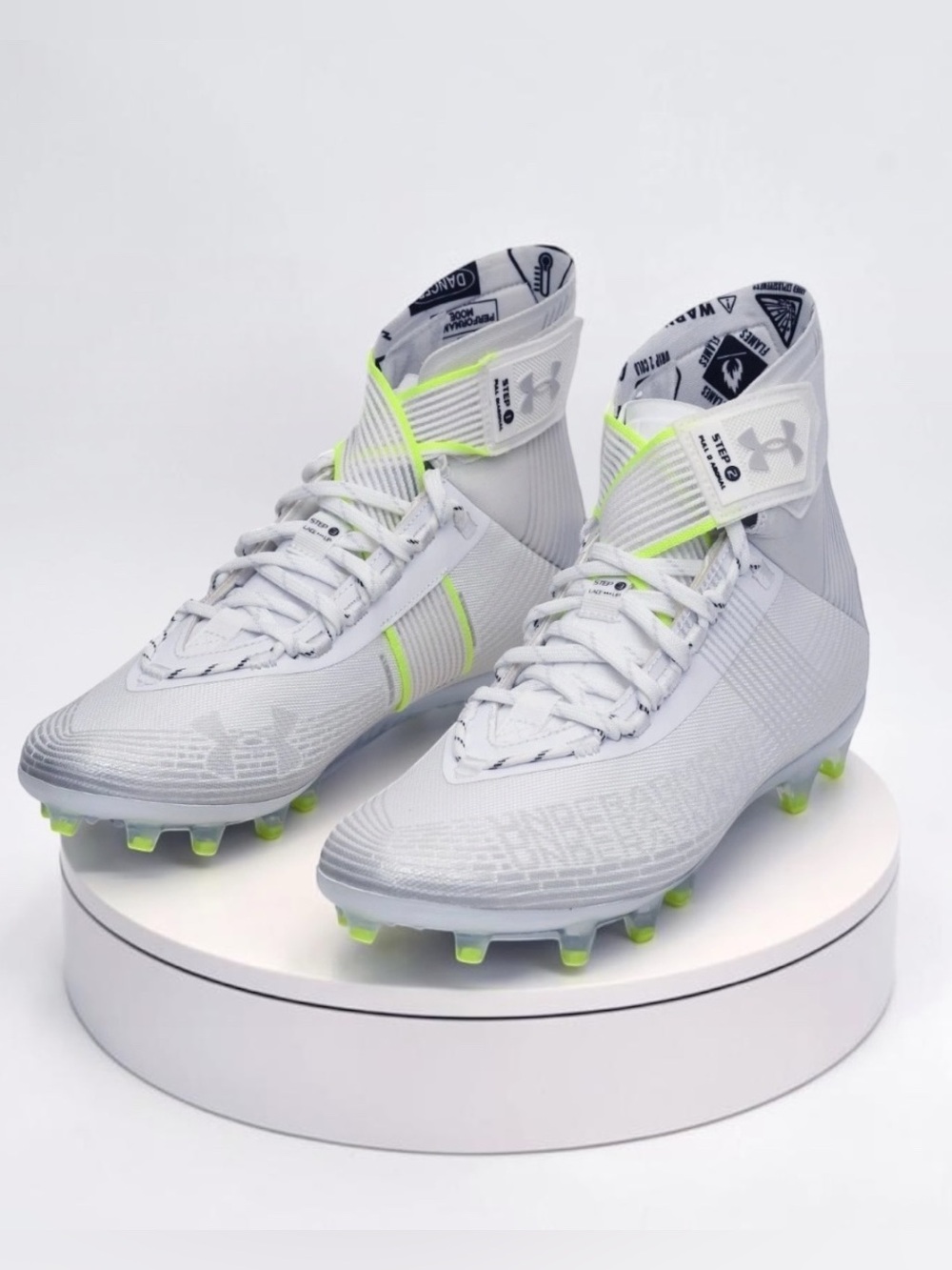 Under Armour Highlight MC Men's Football Cleats Size 10.5 3023716-106 White NWOB